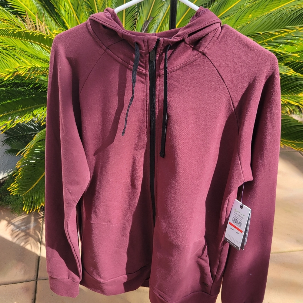 NWT -- GAIAM Men's Fitness Slim Fit Zipper Hoodie Burgundy | Size: S